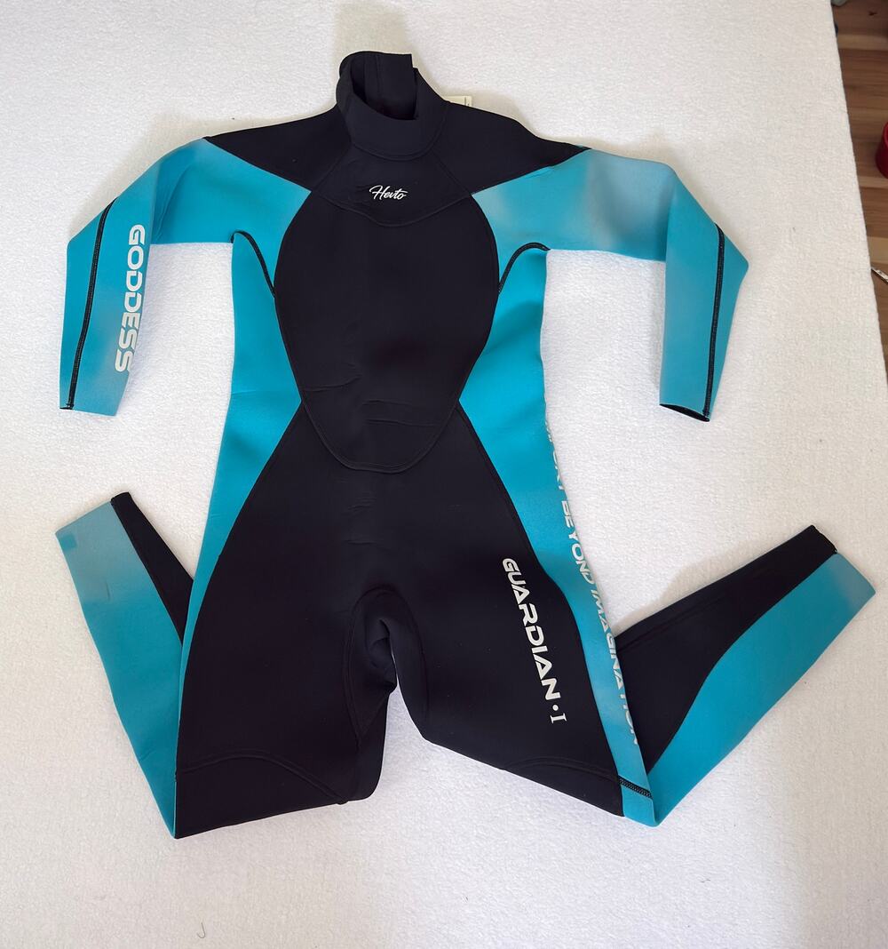 Hevto Goddess 3mm Neoprene Wetsuit Womens XS Front Zip Full Suit Surfing Scuba
